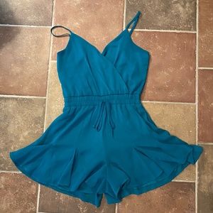 Trixxi S teal romper 😍